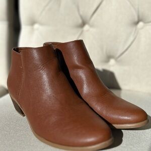 G.H. Bass & Co. Women's Nina Boots Whiskey Brown Booties Block Heel Western 8M